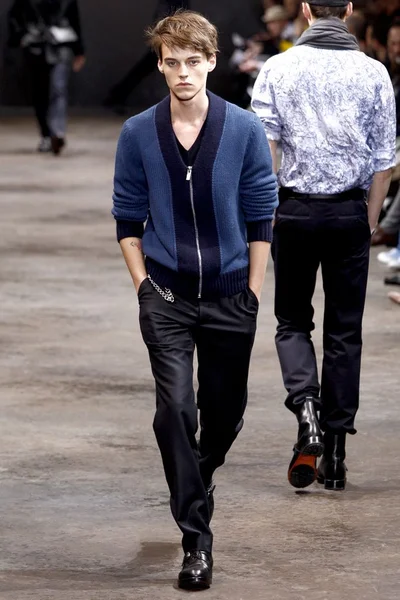 Look 34